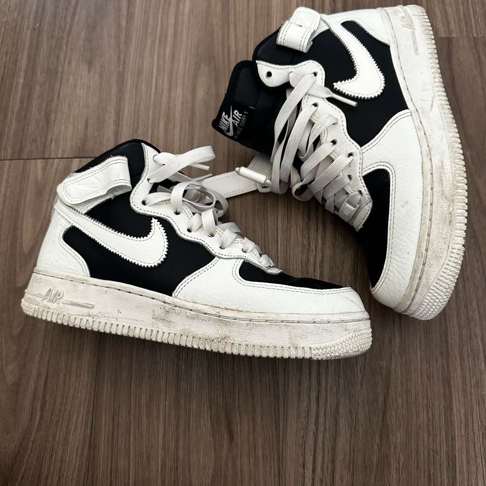 Nike Air Force 1 Black and White Sneakers